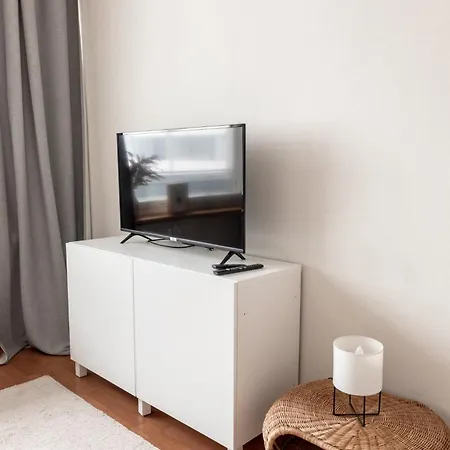 -- 2ndhomes 1br With Balcony Next To Tram Lines -- 아파트 헬싱키