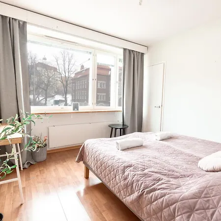 Appartamento -- 2ndhomes 1br With Balcony Next To Tram Lines -- *